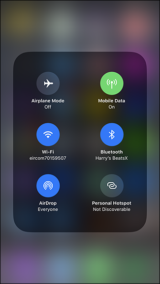 Attivare AirDrop e Hotspot personale dal Centro di controllo Attivare AirDrop e Hotspot personale dal Centro di controllo